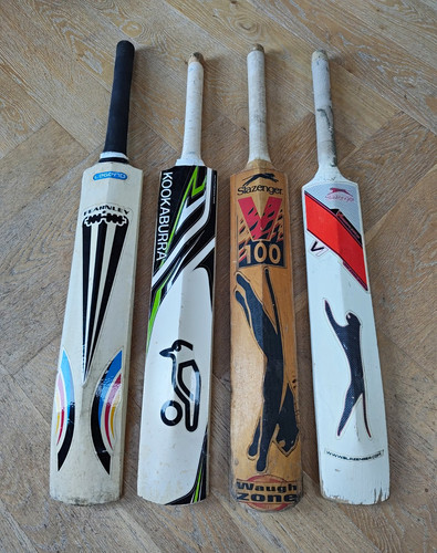 Mixed lot cricket bats - lot,