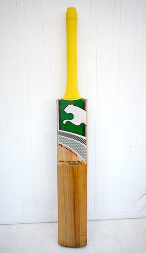 Cricket bat 2lb 10oz - -,