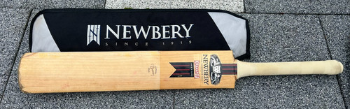 Newbery krakatoa cricket - krakatoa,